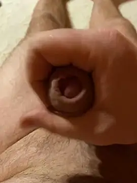 KiHaennem1234 online show from December 2024 05:11:02 PM