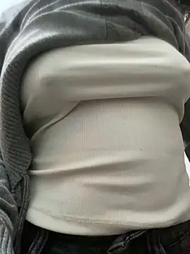 Snapshot of Sofia_xx2 chatting on December 2024 09:55:02 AM Sofia xx2 online show from December 2024 09:55:02 AM