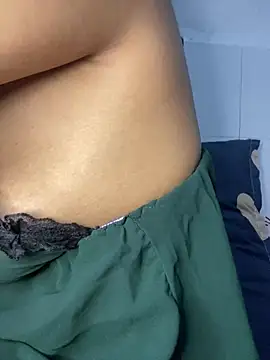 Snapshot of Sofia_xx2 chatting on December 2024 07:04:01 AM Sofia xx2 online show from December 2024 07:04:01 AM