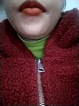 Snapshot of Sofia_xx2 chatting on December 2024 09:50:02 AM Sofia xx2 online show from December 2024 09:50:02 AM