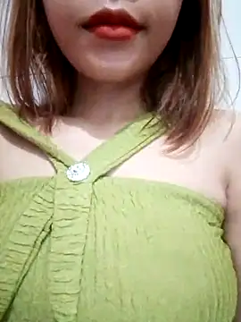 Snapshot of Sofia_xx2 chatting on January 2025 07:03:01 AM Sofia xx2 online show from January 2025 07:03:01 AM