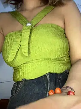 Snapshot of Sofia_xx2 chatting on January 2025 09:06:02 AM Sofia xx2 online show from January 2025 09:06:02 AM