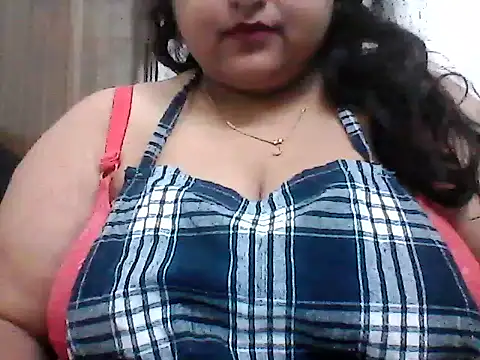 Snapshot of smile_pretty chatting on December 2024 04:43:01 PM smile pretty online show from December 2024 04:43:01 PM