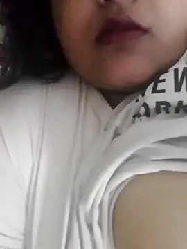 Snapshot of smile_pretty chatting on December 2024 03:57:02 PM smile pretty online show from December 2024 03:57:02 PM