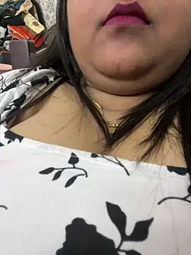 Snapshot of smile_pretty chatting on February 2025 08:50:02 AM smile pretty online show from February 2025 08:50:02 AM