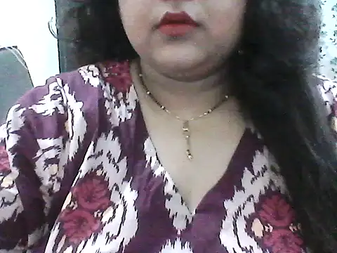 smile pretty online show from June 2026 05:59:02 PM