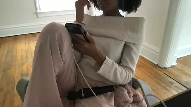 loveofbea online show from April 2026 09:41:02 PM