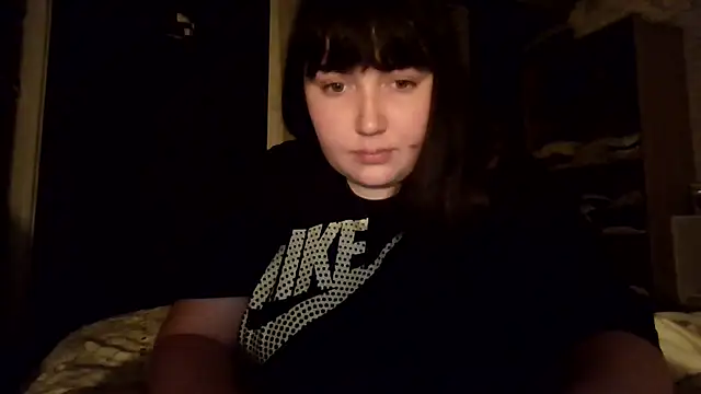 Lynylou online show from September 2025 08:09:02 PM