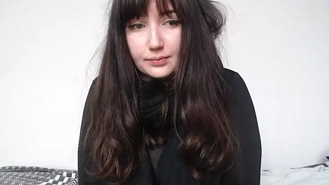 Snapshot of Lynylou chatting on March 2026 04:26:01 PM Lynylou online show from March 2026 04:26:01 PM