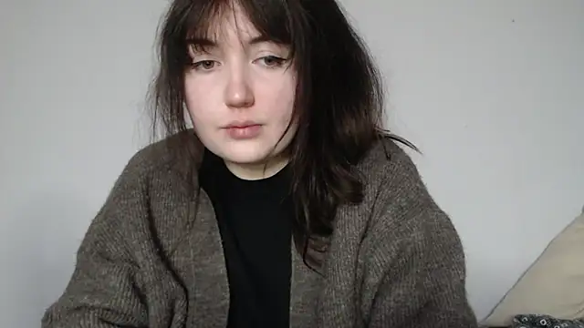 Snapshot of Lynylou chatting on March 2026 06:11:01 PM Lynylou online show from March 2026 06:11:01 PM