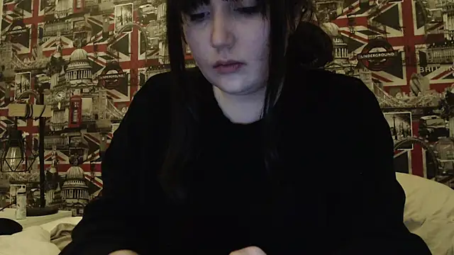 Snapshot of Lynylou chatting on March 2026 09:31:02 PM Lynylou online show from March 2026 09:31:02 PM