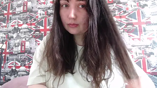 Snapshot of Lynylou chatting on April 2026 02:44:01 PM Lynylou online show from April 2026 02:44:01 PM