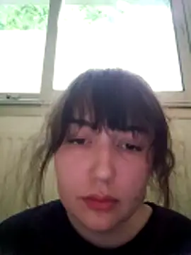 Snapshot of Lynylou chatting on May 2026 04:37:02 PM Lynylou online show from May 2026 04:37:02 PM