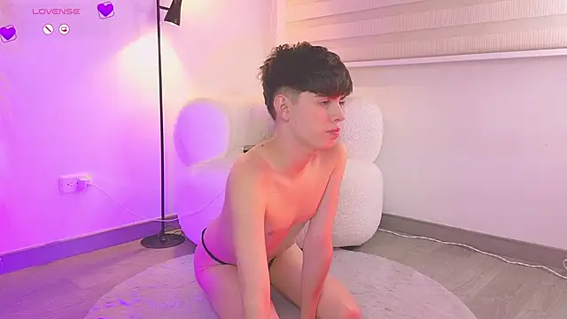 Snapshot of sebbyrose chatting on December 2024 02:43:01 AM sebbyrose online show from December 2024 02:43:01 AM