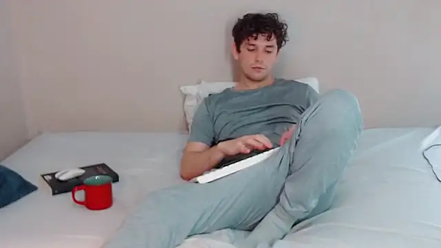 Elio555 online show from February 2025 08:51:02 PM