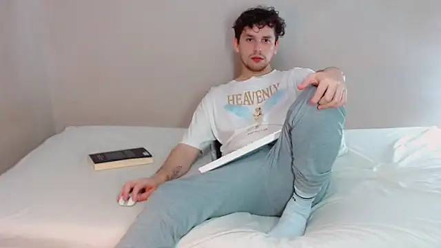 Elio555 online show from March 2025 10:22:02 AM