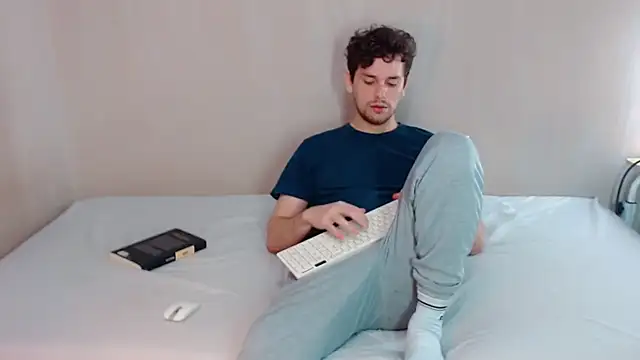 Elio555 online show from March 2025 09:34:02 AM