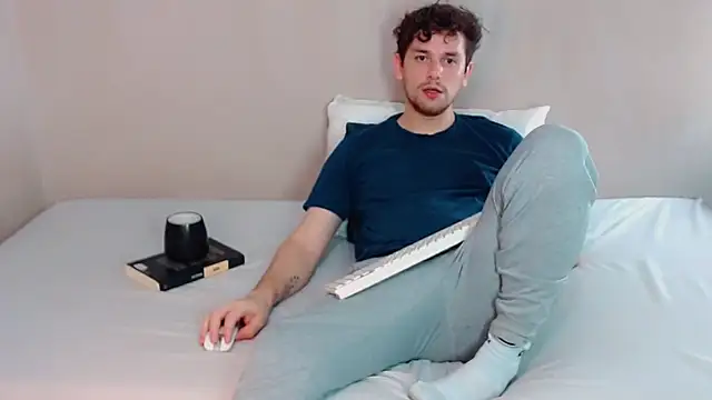 Elio555 online show from March 2025 04:29:02 PM