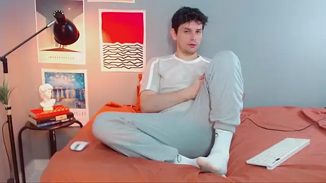 Elio555 online show from September 2025 01:00:01 PM