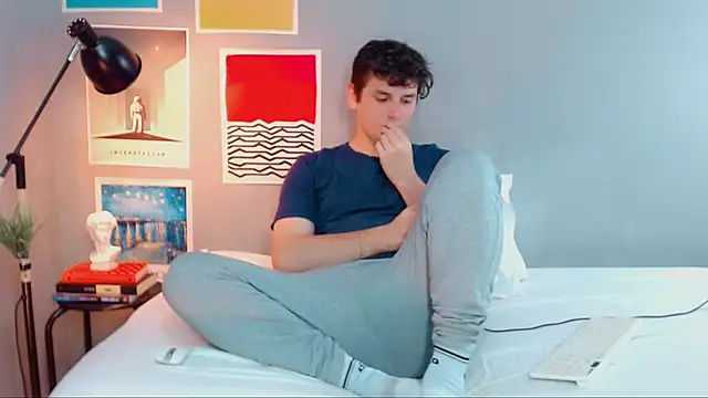 Elio555 online show from September 2025 06:24:02 PM