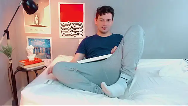 Elio555 online show from October 2025 06:50:01 PM