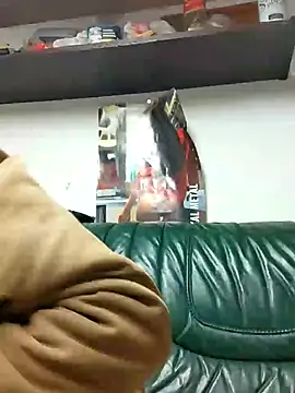 Snapshot of Rejtelmesest chatting on December 2024 08:18:02 PM Rejtelmesest online show from December 2024 08:18:02 PM