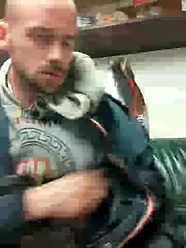 Snapshot of Rejtelmesest chatting on December 2024 07:15:02 PM Rejtelmesest online show from December 2024 07:15:02 PM