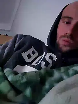 Snapshot of Rejtelmesest chatting on January 2025 05:39:02 PM Rejtelmesest online show from January 2025 05:39:02 PM