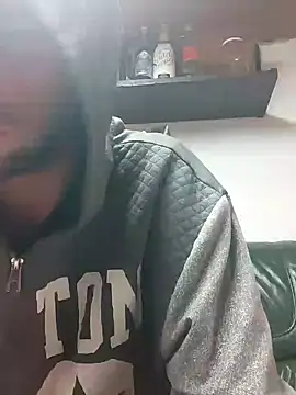 Snapshot of Rejtelmesest chatting on January 2025 04:48:02 PM Rejtelmesest online show from January 2025 04:48:02 PM