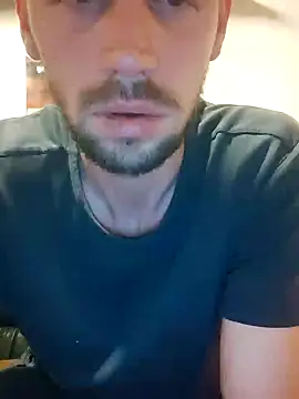 Snapshot of Rejtelmesest chatting on January 2025 08:39:01 PM Rejtelmesest online show from January 2025 08:39:01 PM