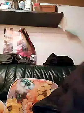 Snapshot of Rejtelmesest chatting on January 2025 05:37:01 PM Rejtelmesest online show from January 2025 05:37:01 PM