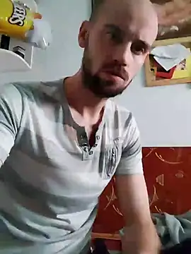 Snapshot of Rejtelmesest chatting on January 2025 02:05:01 PM Rejtelmesest online show from January 2025 02:05:01 PM