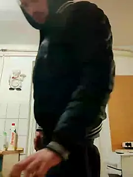 Snapshot of Rejtelmesest chatting on January 2025 05:51:01 PM Rejtelmesest online show from January 2025 05:51:01 PM