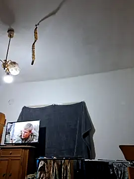 Snapshot of Rejtelmesest chatting on February 2025 01:31:01 AM Rejtelmesest online show from February 2025 01:31:01 AM