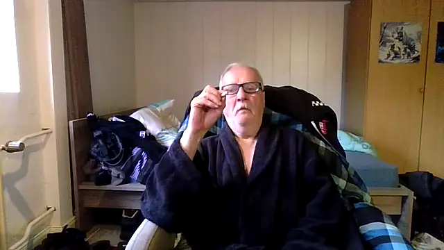 Snapshot of Sammy1660 chatting on October 2025 09:28:02 AM Sammy1660 online show from October 2025 09:28:02 AM