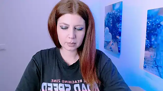 Lizzy Love online show from November 2025 08:19:02 PM