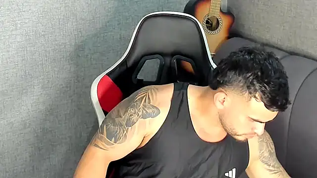 Ricardogo19 online show from November 2025 07:46:02 PM