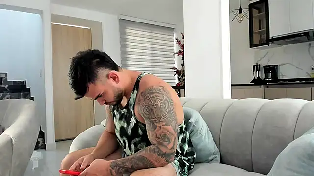 Ricardogo19 online show from December 2025 08:02:01 PM