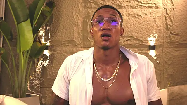 Logan Varela online show from March 2025 04:29:02 AM