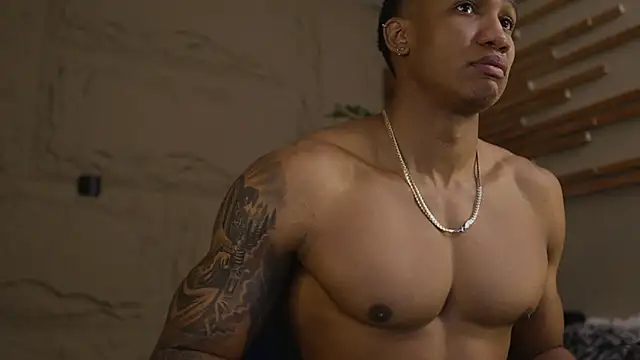 Snapshot of Logan_Varela chatting on February 2026 02:10:01 PM Logan Varela online show from February 2026 02:10:01 PM