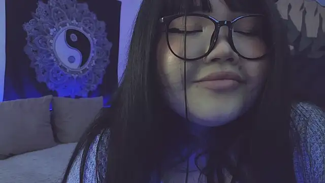 Snapshot of LeyaKan chatting on January 2025 11:08:01 PM LeyaKan online show from January 2025 11:08:01 PM