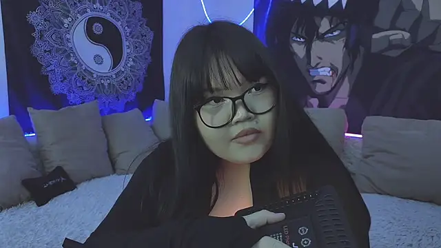 Snapshot of LeyaKan chatting on January 2025 09:55:02 PM LeyaKan online show from January 2025 09:55:02 PM