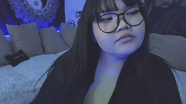 Snapshot of LeyaKan chatting on January 2025 04:08:01 AM LeyaKan online show from January 2025 04:08:01 AM