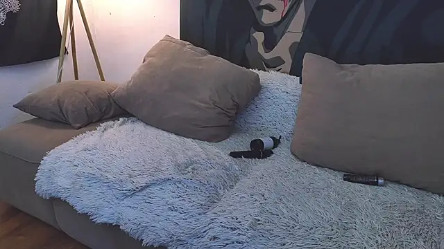 Snapshot of LeyaKan chatting on February 2025 12:11:01 AM LeyaKan online show from February 2025 12:11:01 AM