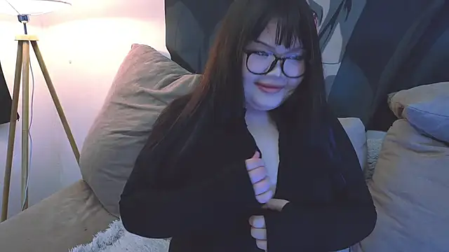 Snapshot of LeyaKan chatting on February 2025 09:27:02 PM LeyaKan online show from February 2025 09:27:02 PM