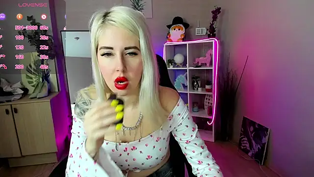 Snapshot of Mermaid_N chatting on May 2026 01:32:02 AM Mermaid N online show from May 2026 01:32:02 AM