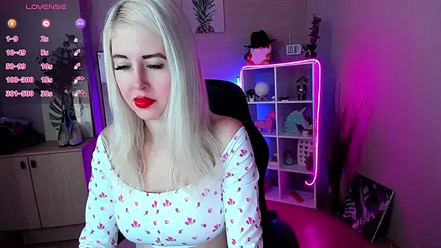 Snapshot of Mermaid_N chatting on May 2026 01:36:01 AM Mermaid N online show from May 2026 01:36:01 AM