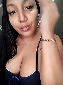 Snapshot of KourtneyCox chatting on October 2025 07:39:02 AM KourtneyCox online show from October 2025 07:39:02 AM