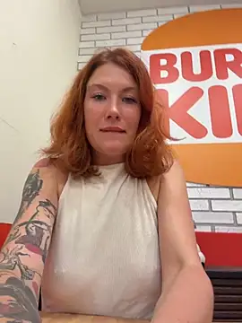 Snapshot of Liv_Fay chatting on July 2026 04:21:01 PM Liv Fay online show from July 2026 04:21:01 PM