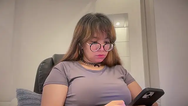 Pinkyrose111 online show from April 2026 10:47:02 PM